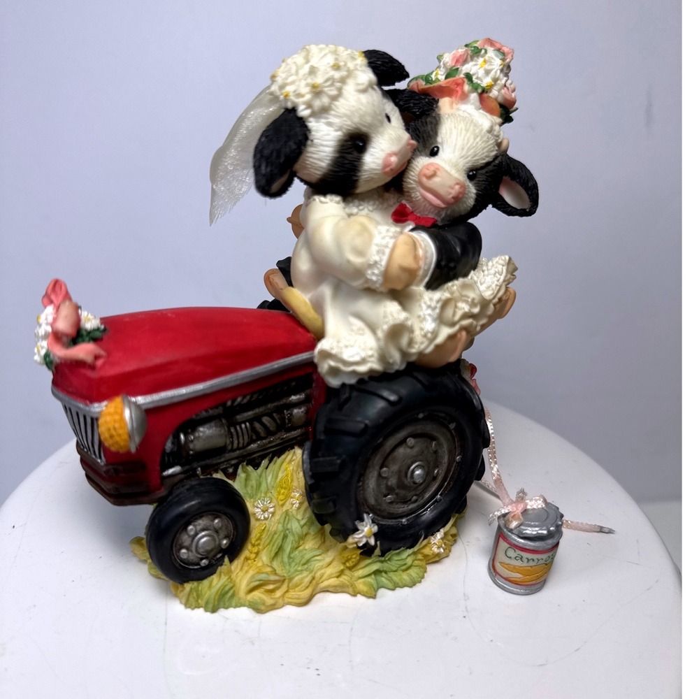 Enesco Mary's Moo Moos Just Moo-ried Figurine Cow Wedding Red Tractor 1994 EX